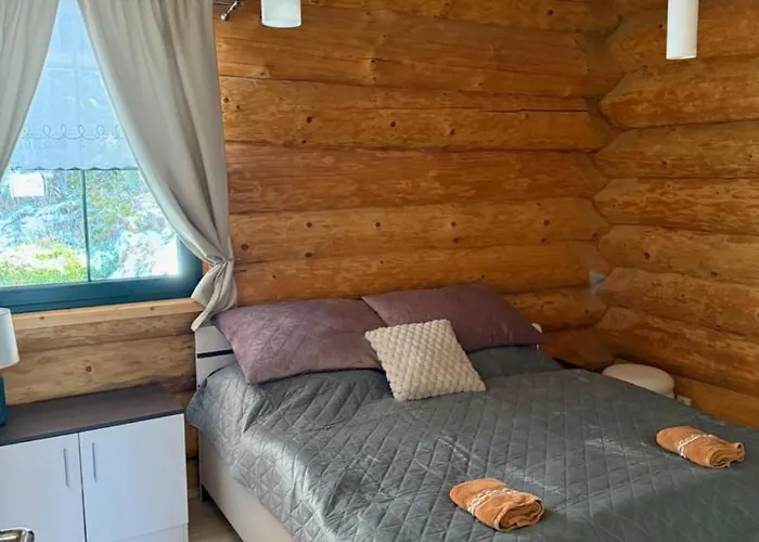 Lada Repechy בקתה